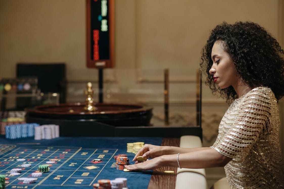 Australia is introducing new restrictions on gambling ads, such as banning celebrity endorsements, limiting ads during the day, and removing gambling promotions from sports. The goal: reduce harm and protect younger audiences
#depression #anxiety #trauma #addiction #MentalHealth