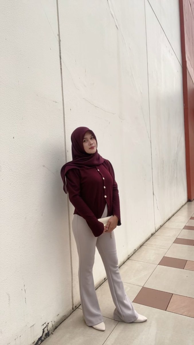 raratrans11's tweet photo. outfit mamah muda 🫢
#wariatangerang
#shemaletangerang
#ladyboytangerang https://t.co/EfHfIZn0yA