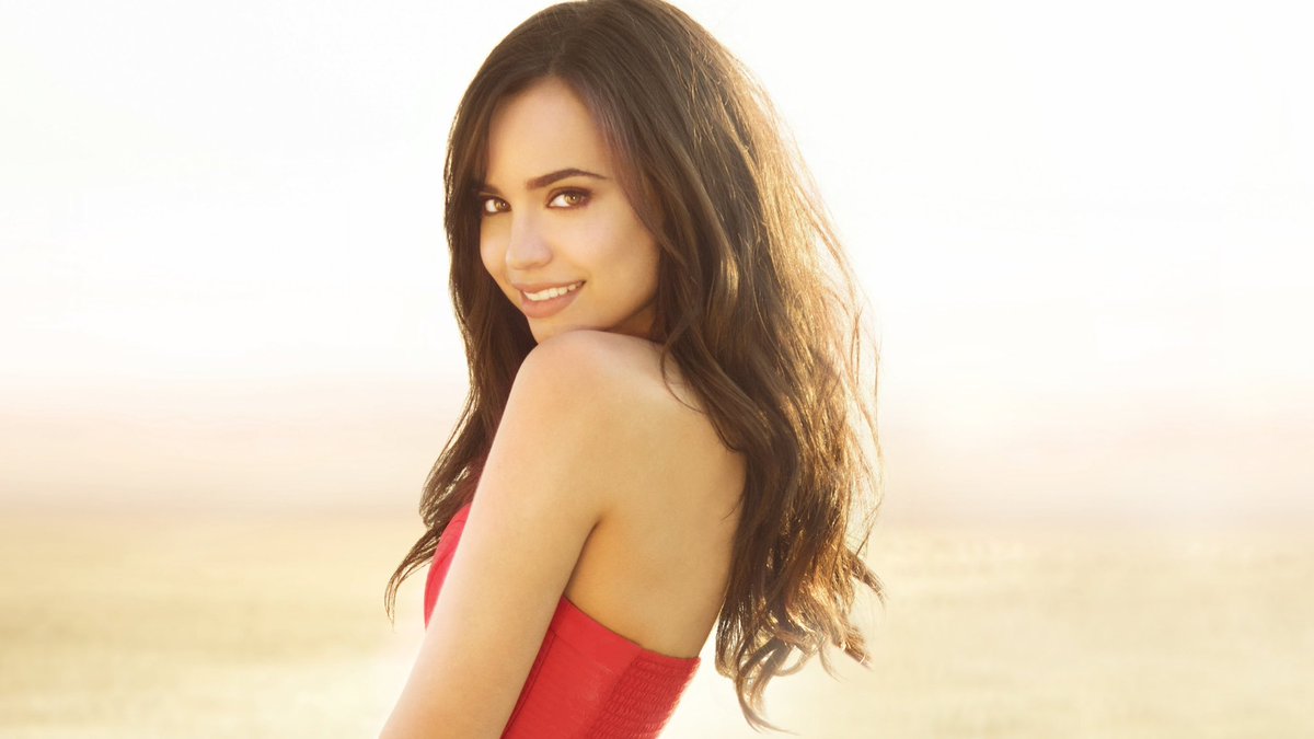 Trish FT 💜 tweet media