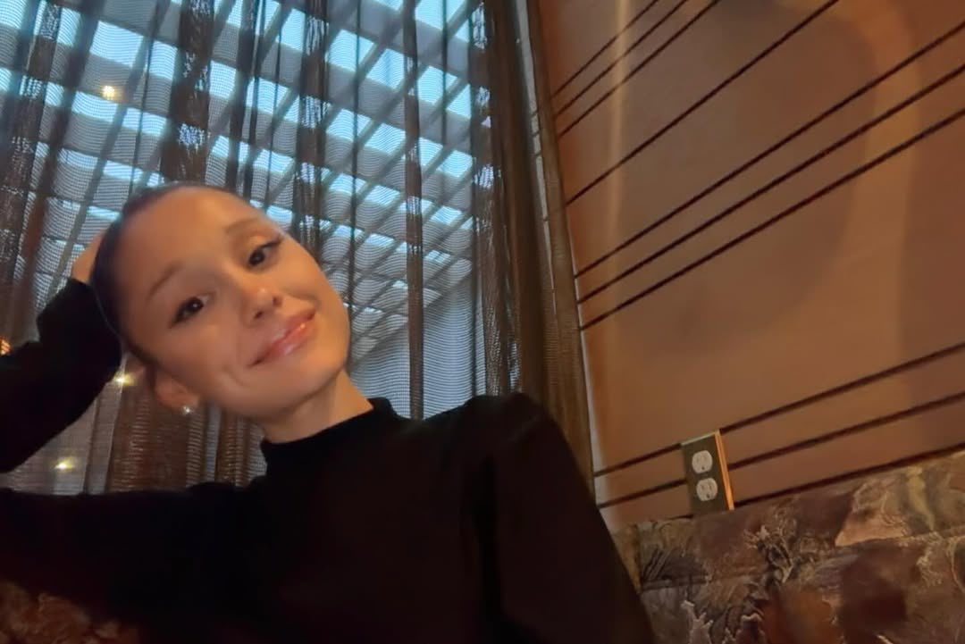 Ariana Grande Today tweet media