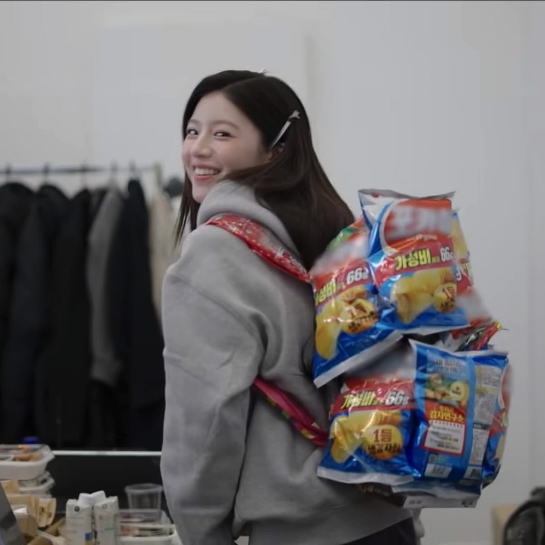 selfolssi ♤ tweet media