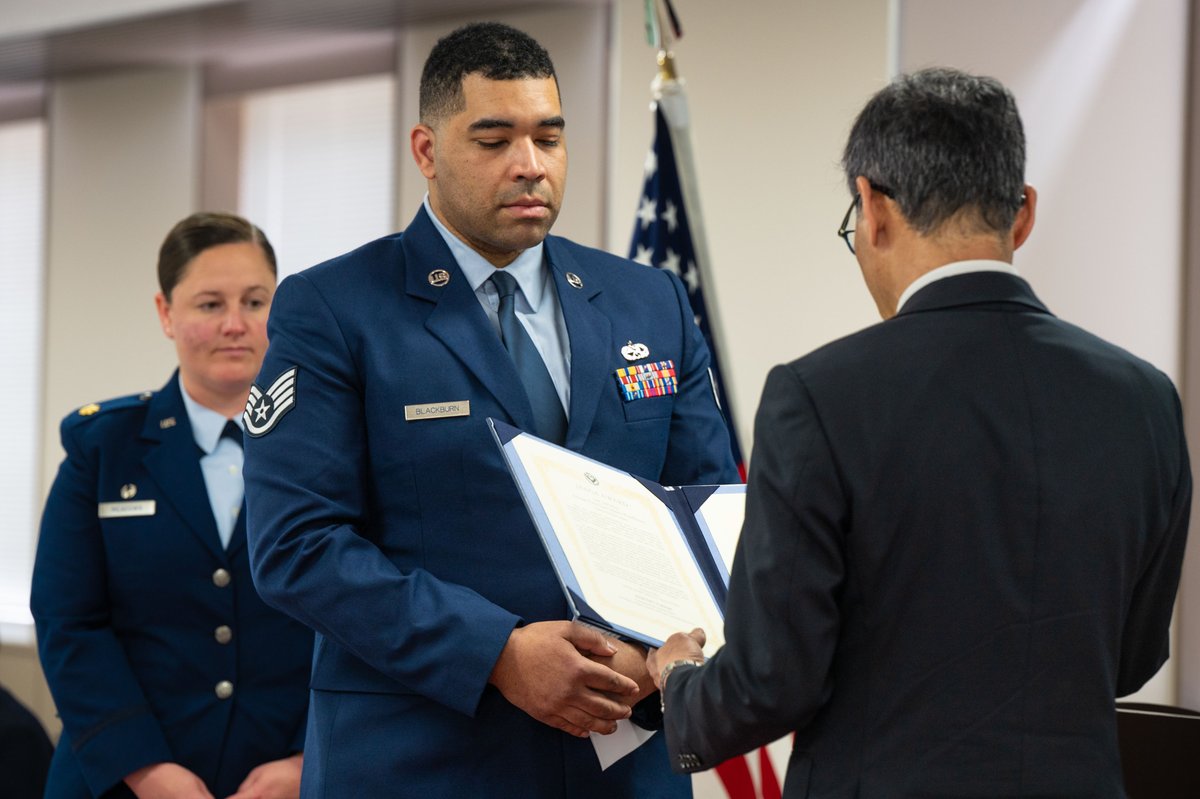 Yokota Air Base tweet media
