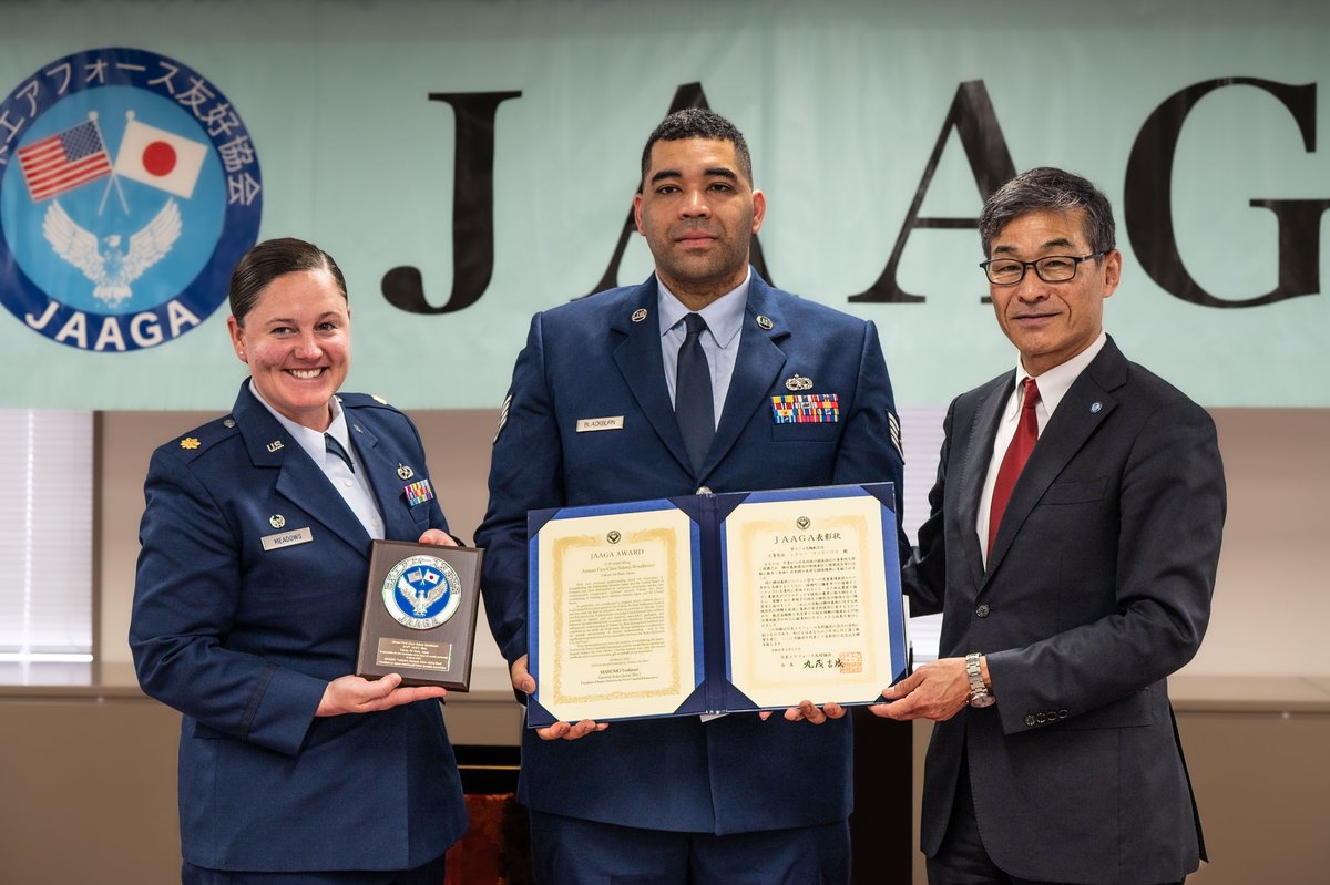 Yokota Air Base tweet media