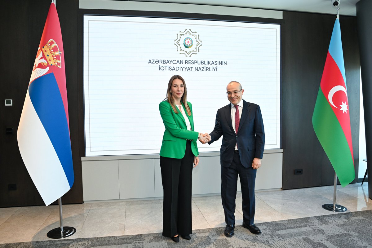 MikayilJabbarov's tweet image. #SOCAR-ın (@SOCARofficial) prezidenti Rövşən Nəcəflə (@RovshanNajaf) birlikdə Serbiya Respublikasının mədən və energetika naziri xanım Dubravka Djedoviç ilə görüşdə ölkələrimizin strateji tərəfdaşlığını və #iqtisadi münasibətlərin inkişaf dinamikasını qeyd etdik.
#Enerji, yaşıl