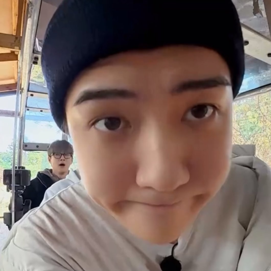 Gevano, Adams vadid tweet media