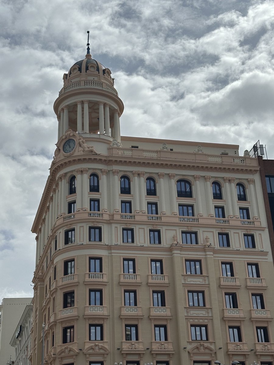 Hans van Tellingen tweet media