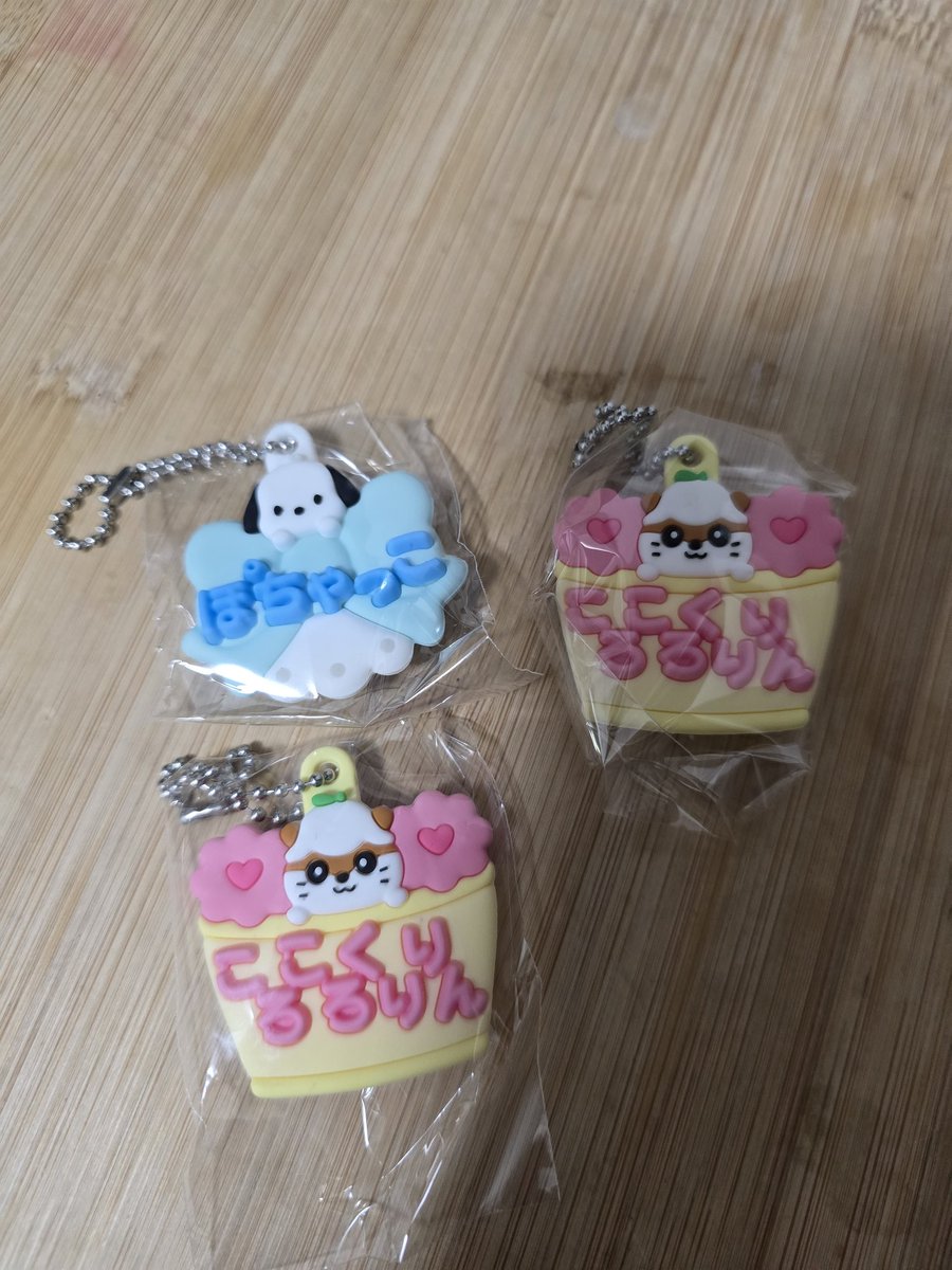 とまこ tweet media