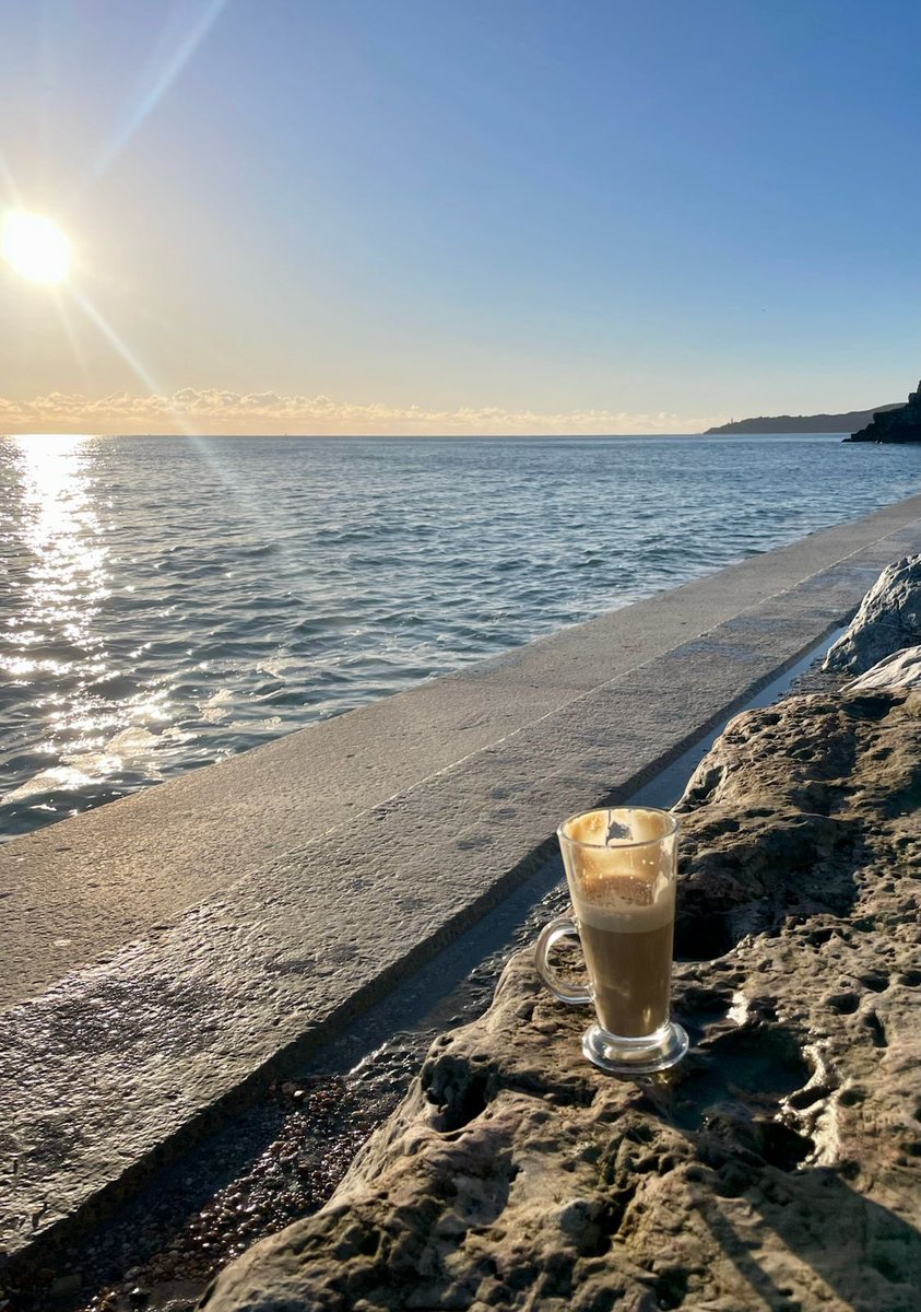 StartBayInn's tweet photo. One of the best places to sit &amp; enjoy your morning #coffee before work ☕️⁣
⁣
Today is really hot, it’s most definitely a #beach day 🏖️⁣
⁣
#CoffeeWithAView #SeaWall #Sea #StartPoint #SlaptonSands https://t.co/Tu7Cn3WaJm