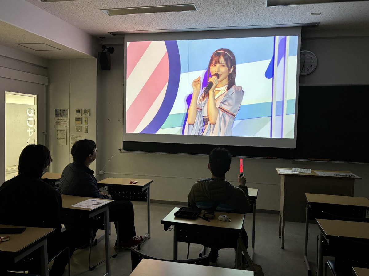 TonpeiLL's tweet photo. 第1回新歓ご参加いただきありがとうございました✨
本日は蓮ノ空の1stライブを鑑賞しました！！

次回は　4/13(月)C305にて16:40〜　です！
ぜひお立ち寄りください♪

#春から東北大
#春からC6 https://t.co/1II9xrthcY