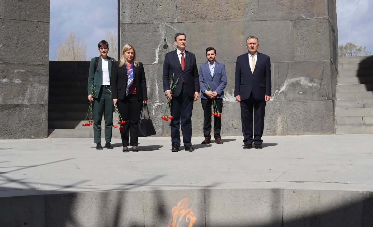 armenpress's tweet image. #Swiss official visits #ArmenianGenocide memorial in Yerevan
armenpress.am/en/article/124…