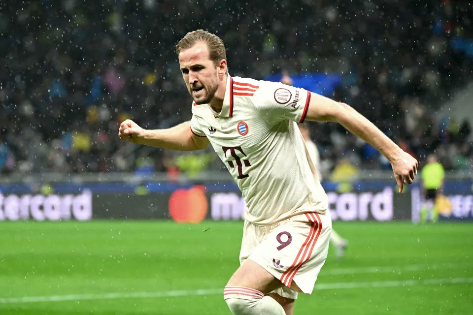 Sid_SZN's tweet photo. Kane has scored AWAY at Emirates, Barcelona, San Siro, BayArena and now in Bernabeu in Crucial UCL ties in the past 3 years.

But he doesn't turn up in big games apparently 😂😂 https://t.co/R3DXuCs1g9