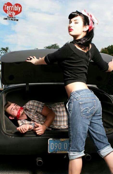 evil large lady tweet media