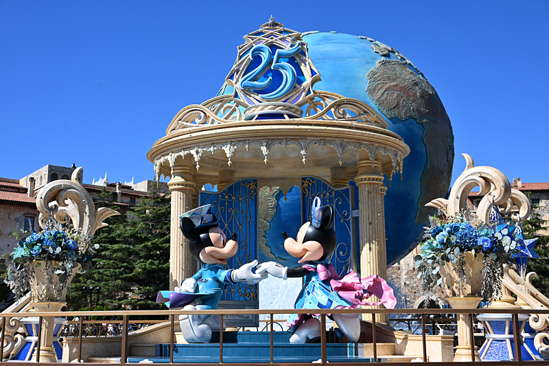 ディズニー パフォーマーズ限定 25周年ステッカー 東京ディズニーシー25周年をもっと楽しみたい！ 限定ステッカー配布に