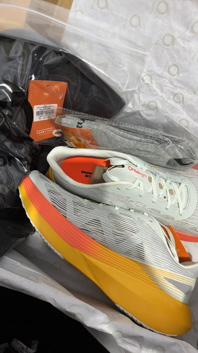 sagi gurl tweet media