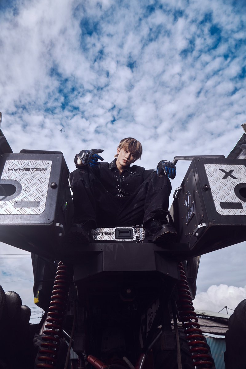 Knock my name tweet media