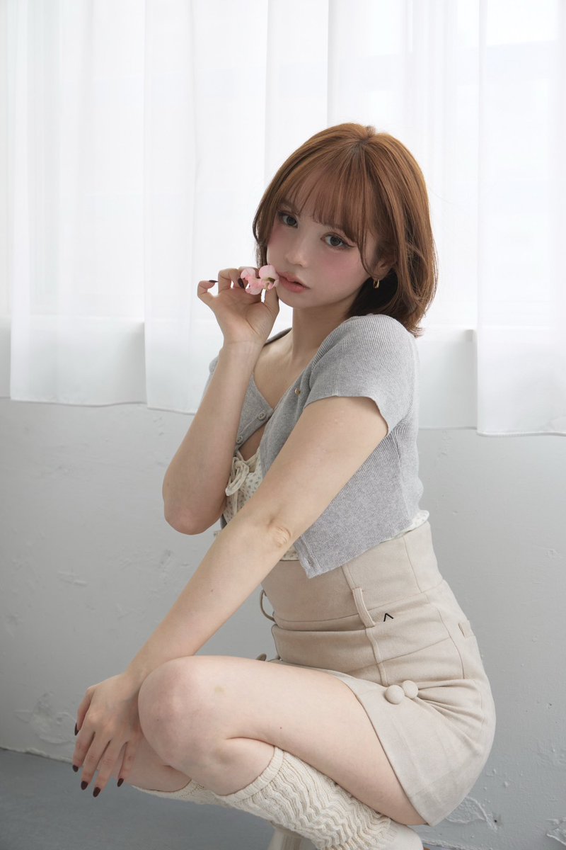Blair highwaist skirt color ivory/black ¥11,000-tax in なめらかな
