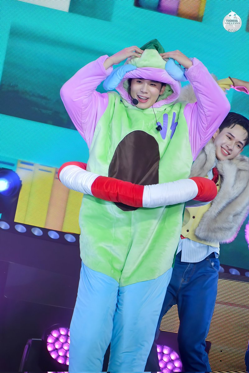 ว-า-ฬ-ห-มี-ข-า-ว (𝚃𝙽-𝙵𝙱-𝙹𝚂) tweet media