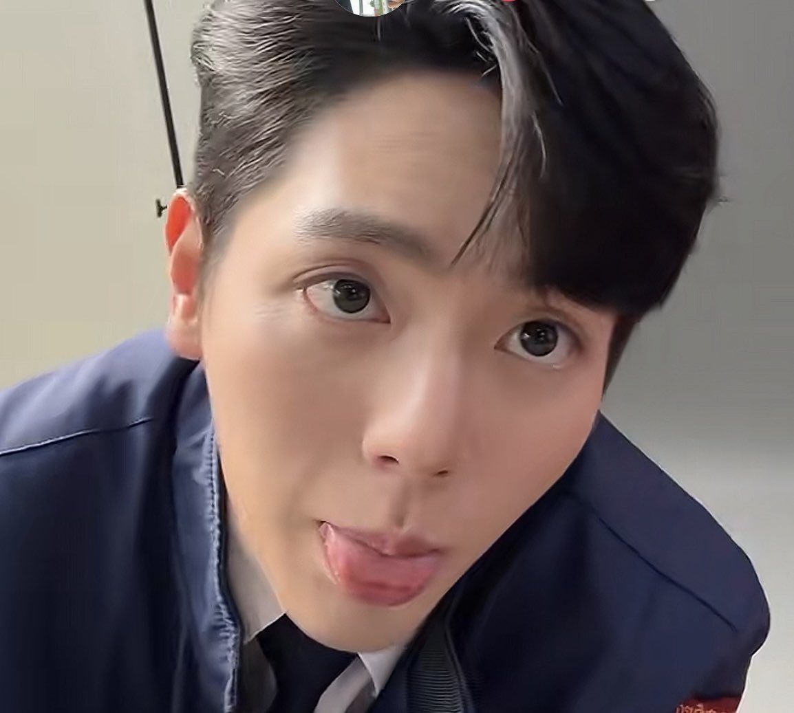 น้องอัพได้กินหมูกรอบยังจ๊ะ tweet media