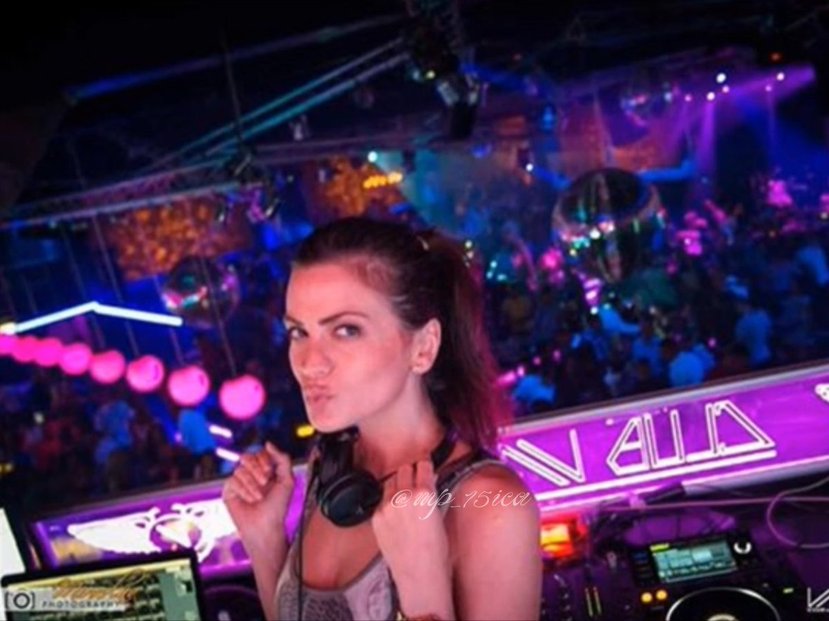 Milica Pavlović Gallery ྀིྀི tweet media