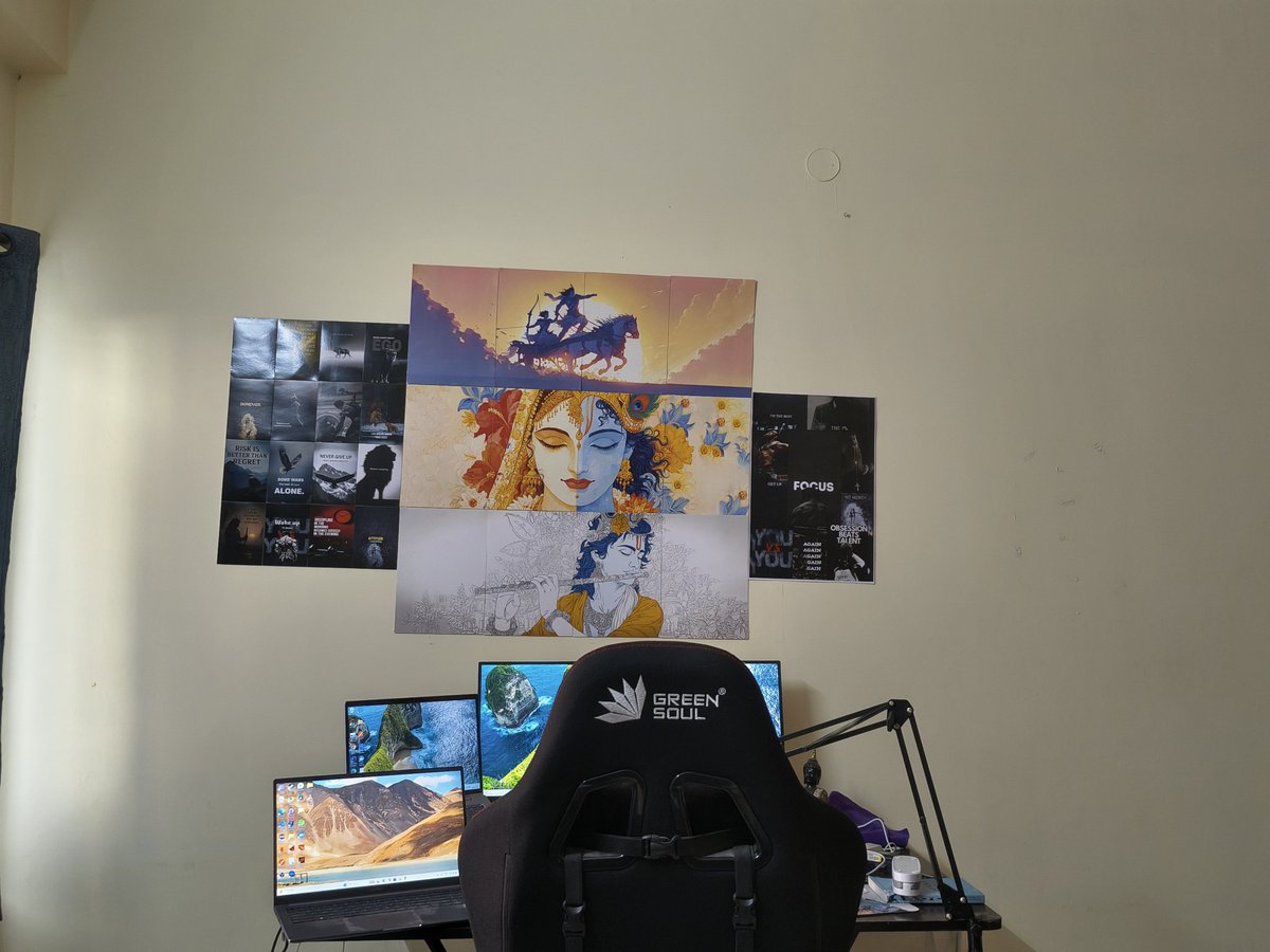 vin__ay's tweet photo. "Small room. Big dreams. Relentless mindset.” https://t.co/PlIP3gYPAC