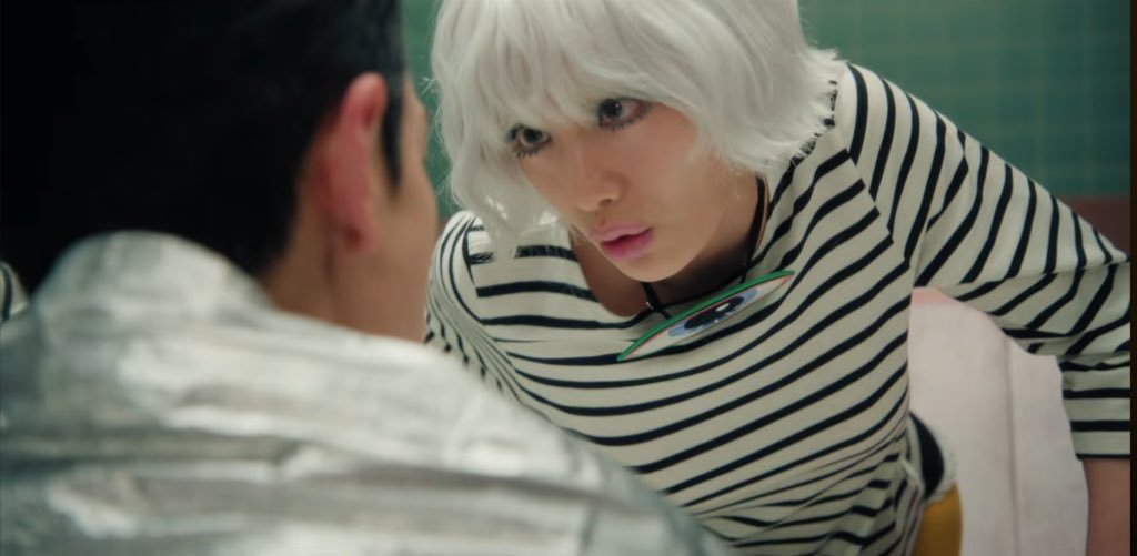 itsbluepain's tweet photo. nana singing seunghyun’s own lyrics right at him and him looking like this literally sent shivers down my spine https://t.co/kI2YluJimF