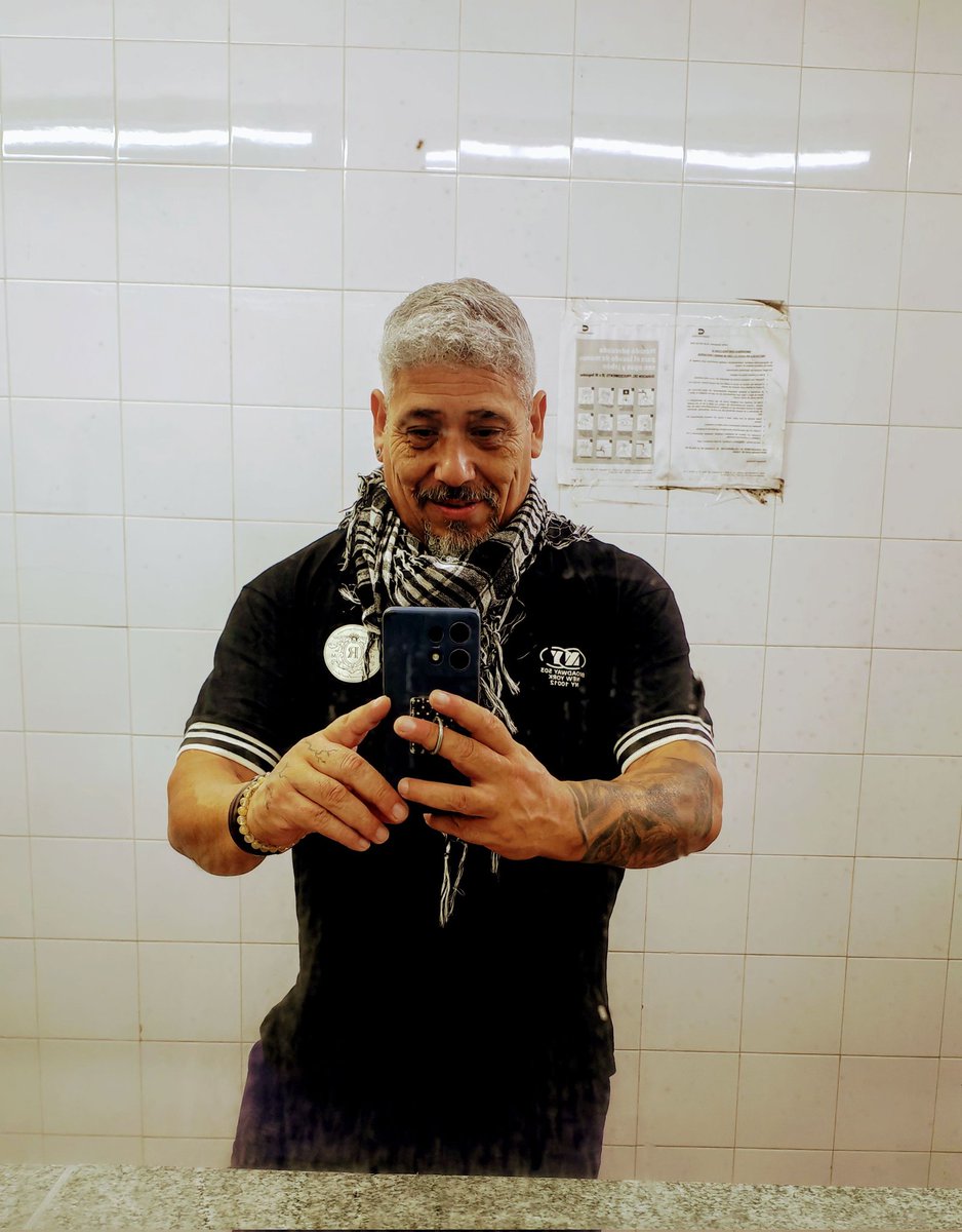 Edu2131's tweet photo. Volví 😎 https://t.co/B0EoNGPHBX