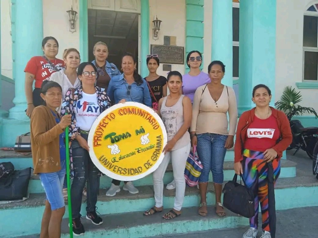 BeltranReynier's tweet photo. #TodasLasManosTodas 🇨🇺✊#Hoy se realizó Tarea de Impacto en el Hospital Infantil Hermano Cordové de #Manzanillo. Proyecto Extensionista: Toma mi mano.
#TodoXMiCiudad
#UDG https://t.co/Jbfkl2eUEi
