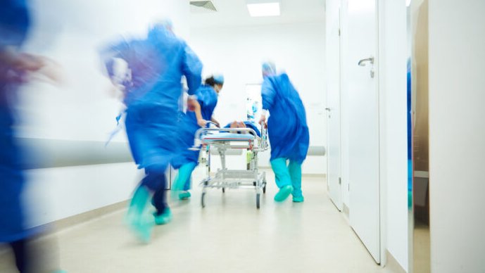 GacetaMedicaCom's tweet image. 🗣️MIR Urgencias: "Estamos perfectamente preparados para una especialidad moderna a la altura de las necesidades"

Javier Millán (@SEMES_ ) destaca que una formación homogénea y de excelencia vía #MIR es la mejor garantía para reducir la mortalidad
gacetamedica.com/profesion/mir-…