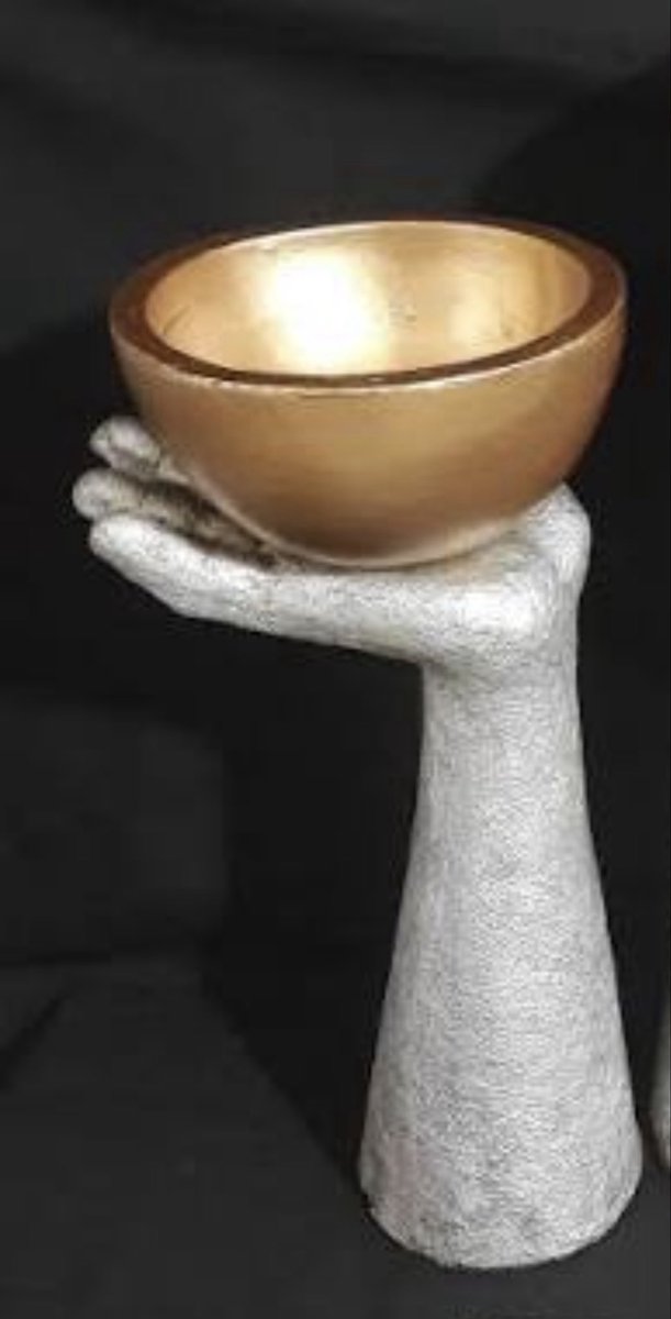 این متن را از سر خیر خواهی در شاخه ی تخصصی خود، یعنی رسانه مینویسم و لطفا انرا از سر خیر جویی بخوانید: 
رسانه در امر سیاست، قوی ترین سلاح است!

خطاب به اپوزوسیون رژیم:
با شروع «آتش بس» آتشِ توییت های مکرر شما هم «بس» شده!! و این حد از وابستگی اپوزوسیون به آتش امریکا و اسراییل نه