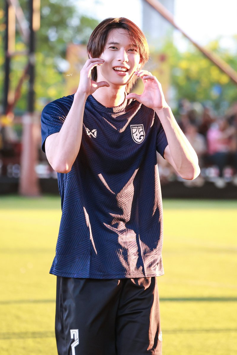 𝑚𝑎𝑛𝑎𝑚𝑒𝑏𝑒𝑤 tweet media