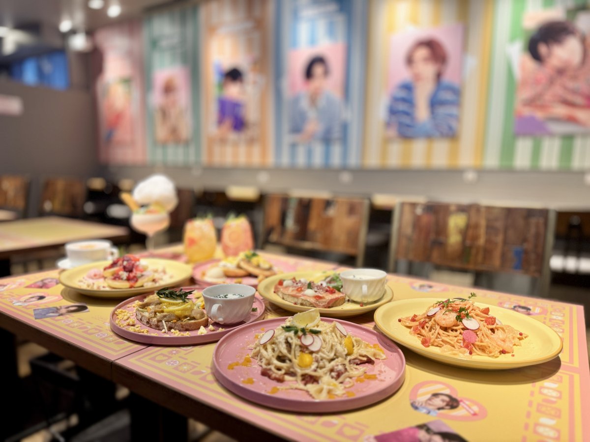 BOYNEXTDOOR_JP's tweet image. 🩷🍋#BOYNEXTDOOR CAFE ～Sweet Lemonade～🌼✨
本日、CAFE全店舗OPEN👏

BOYNEXTDOOR CAFEでドキドキ&amp;amp;ワクワクの時間を過ごして、ぜひONEDOORのみなさんでシェアしてください！
予約はまだまだ受付中です！

🔗boynextdoor-cafe-2026.th-cafe.jp

#BND
#BOYNEXTDOORCAFE