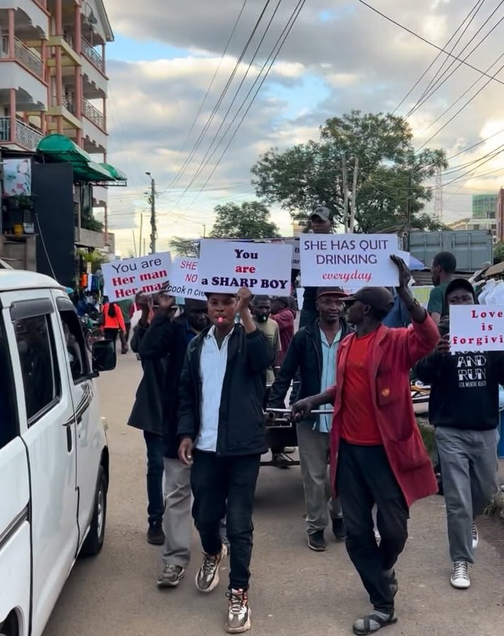 ¥๏hąną⍟ tweet media