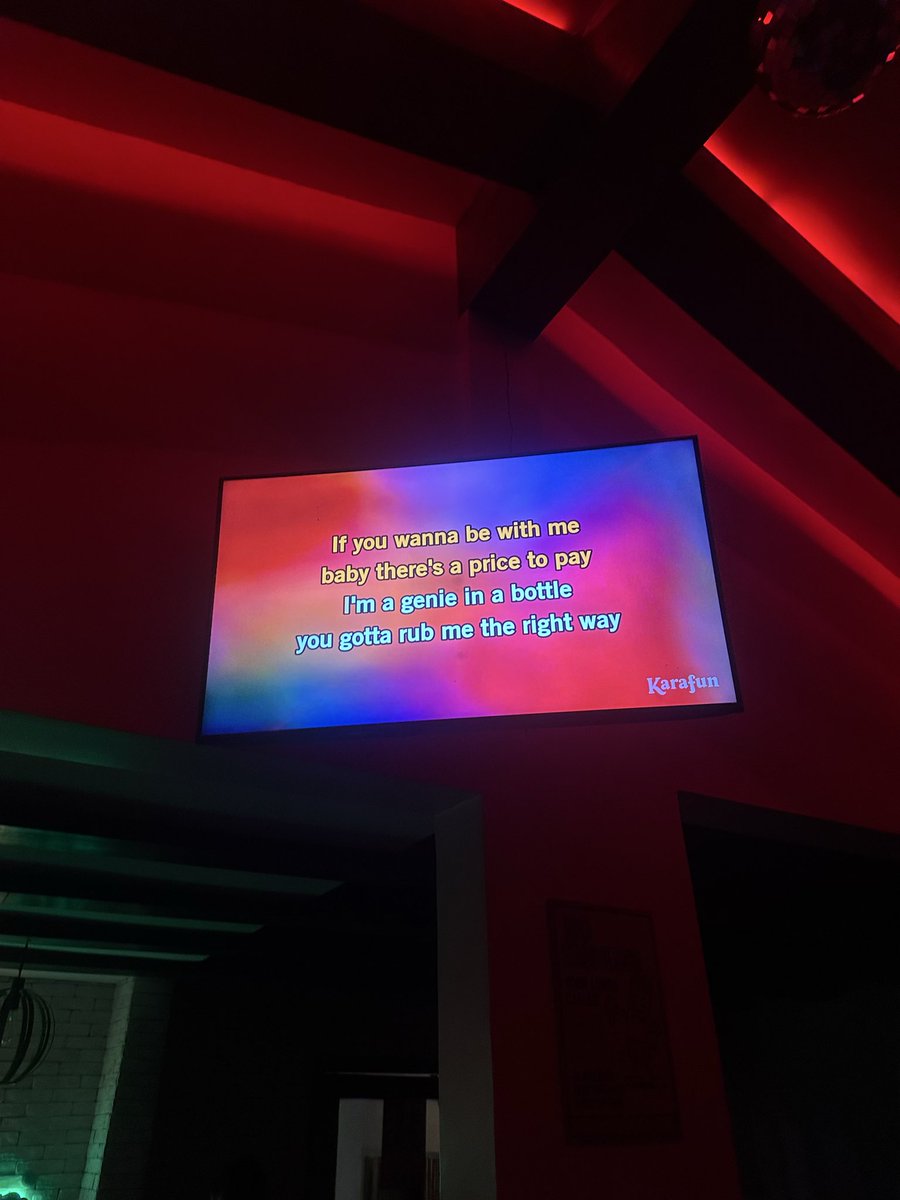 last 2 brain cells (sam fan page) tweet media