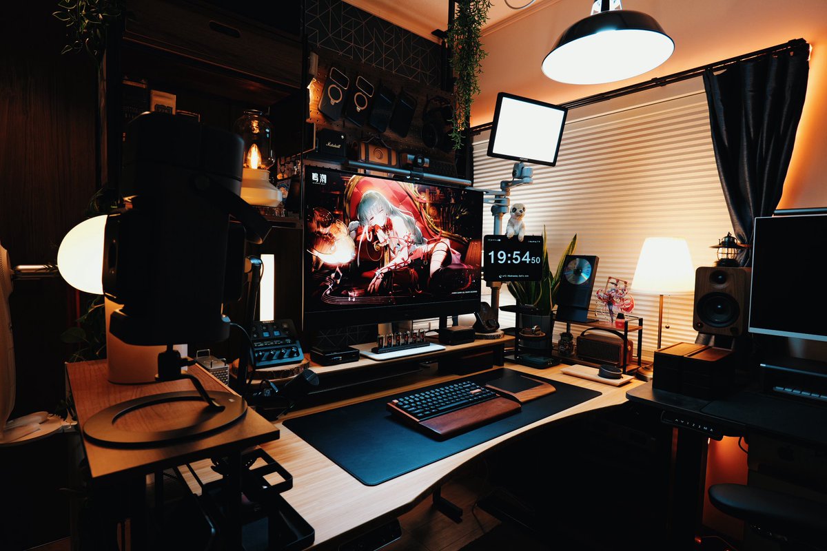 taishonpresso's tweet image. ←DELLの有機EL   DELLの液晶→

反射かなり抑えてるのと、やっぱり黒の沈み込みが気持ちいいのよ😇