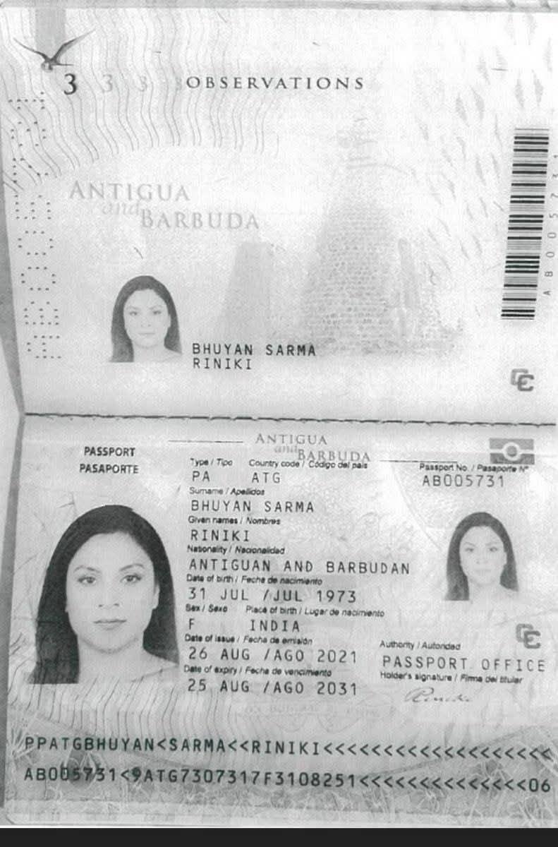 SunandaSSinha's tweet photo. People are wondering #DynamicHimanta has 1 wife with 3 passports or 3 wives with 1 passport... 😆 https://t.co/oqWkThqbrO