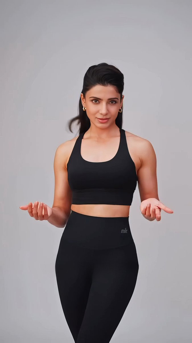 i_facelove's tweet photo. Her Fitness 🔥 https://t.co/OleUocjVMu