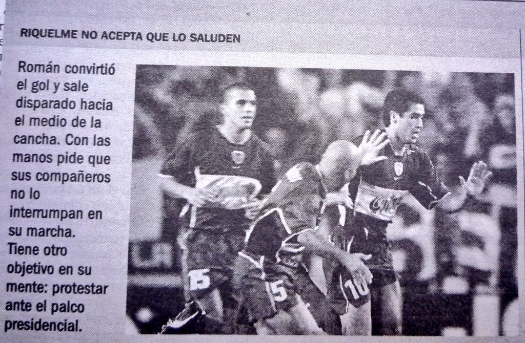 Tinta en el ojo tweet media