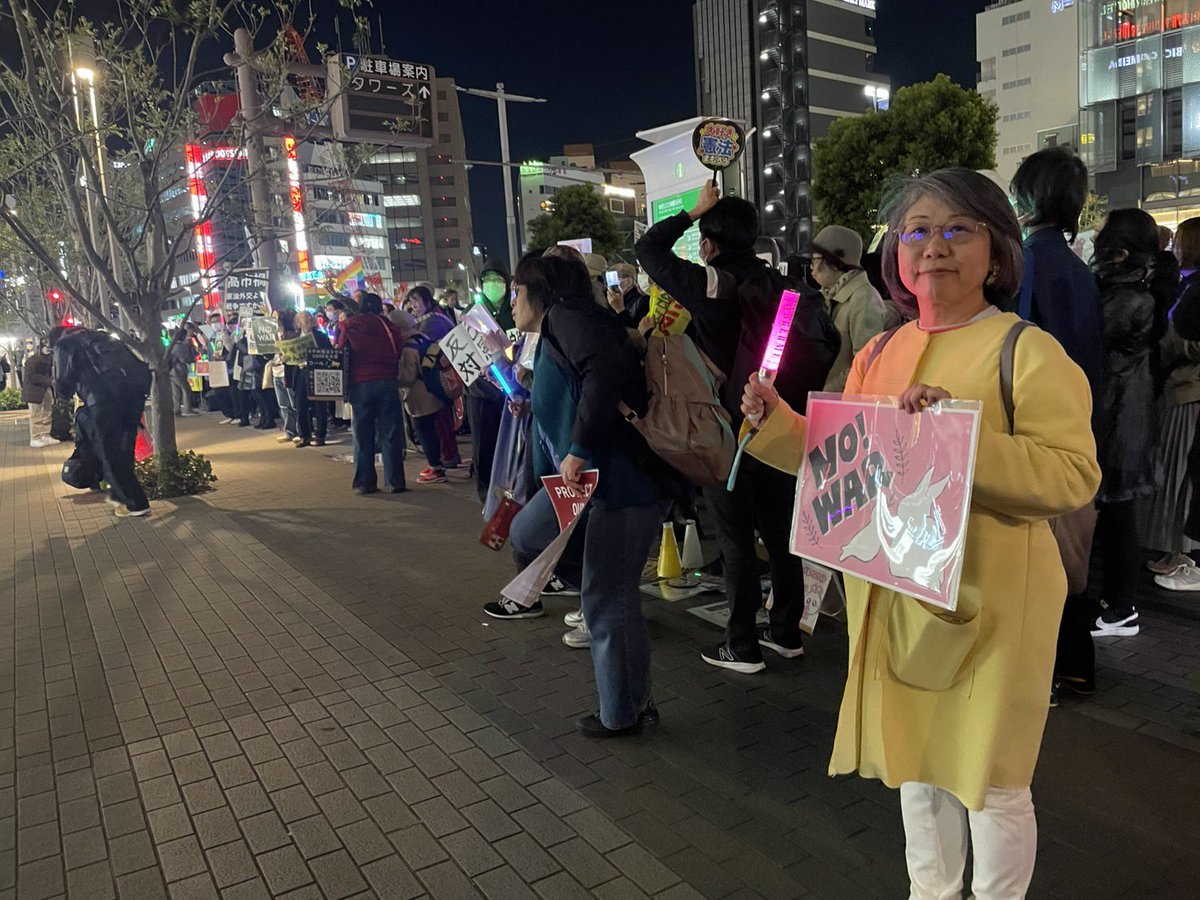 mitsunaka_m's tweet photo. 名駅のデモに参加。
1000人集まりました。
これが全国で行われています。元気をもらいました。 https://t.co/E7jB2ewxIb