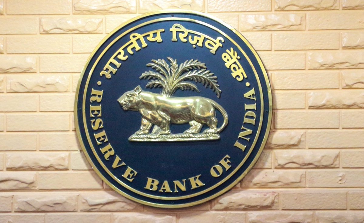 InvGurInd's tweet image. Comment on RBI Monetary Policy by Sandeep Yadav, Head of Fixed Income, @dspmf 

investmentguruindia.com/newsdetail/com…

#Economy #ExpertViews #MonetaryPolicyCommittee  @dspmf  #SandeepYadav #Investmentguruindia