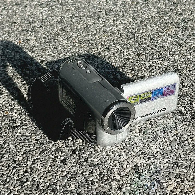 millenniumbug.97 tweet media