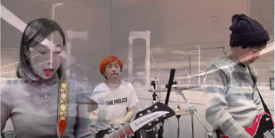 Molice_News's tweet photo. 🎙️ Studio session! The Molice bring energy to Monday Runs – watch here: ▶️ https://t.co/vraUb66nt4‑Jp6M
#themolice #jpostpunk #tokyo #nowplaying https://t.co/yPnooKmZCP