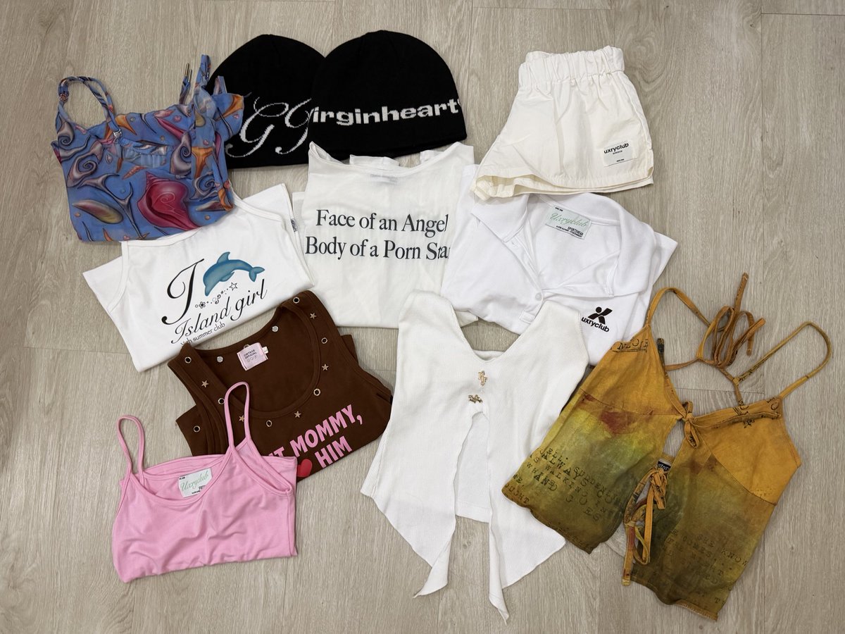 ctri889's tweet image. รวมส่งทุกตัว 👼🏻🐬🏝️ เรียงจากซ้าย ➡️ ขวา 
#vghbkk #ส่งต่อvghbkk #uxryclub #cintage #ส่งต่อเสื้อผ้า