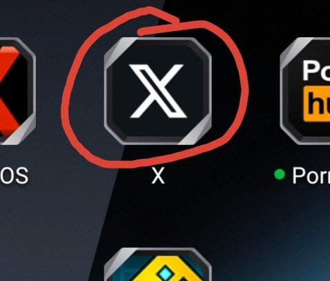 GangstaPoes tweet media