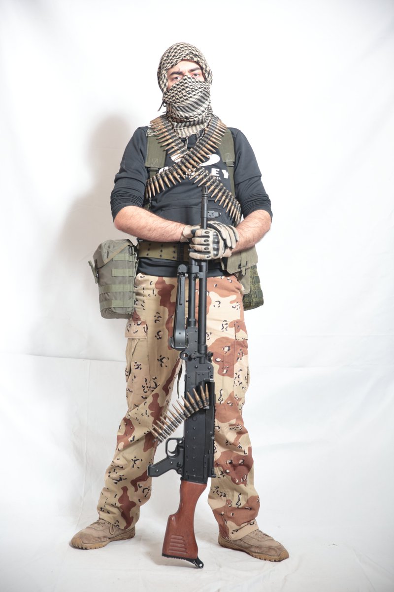 schrondonowitz's tweet image. middle eastern insurgent gunner loadout
