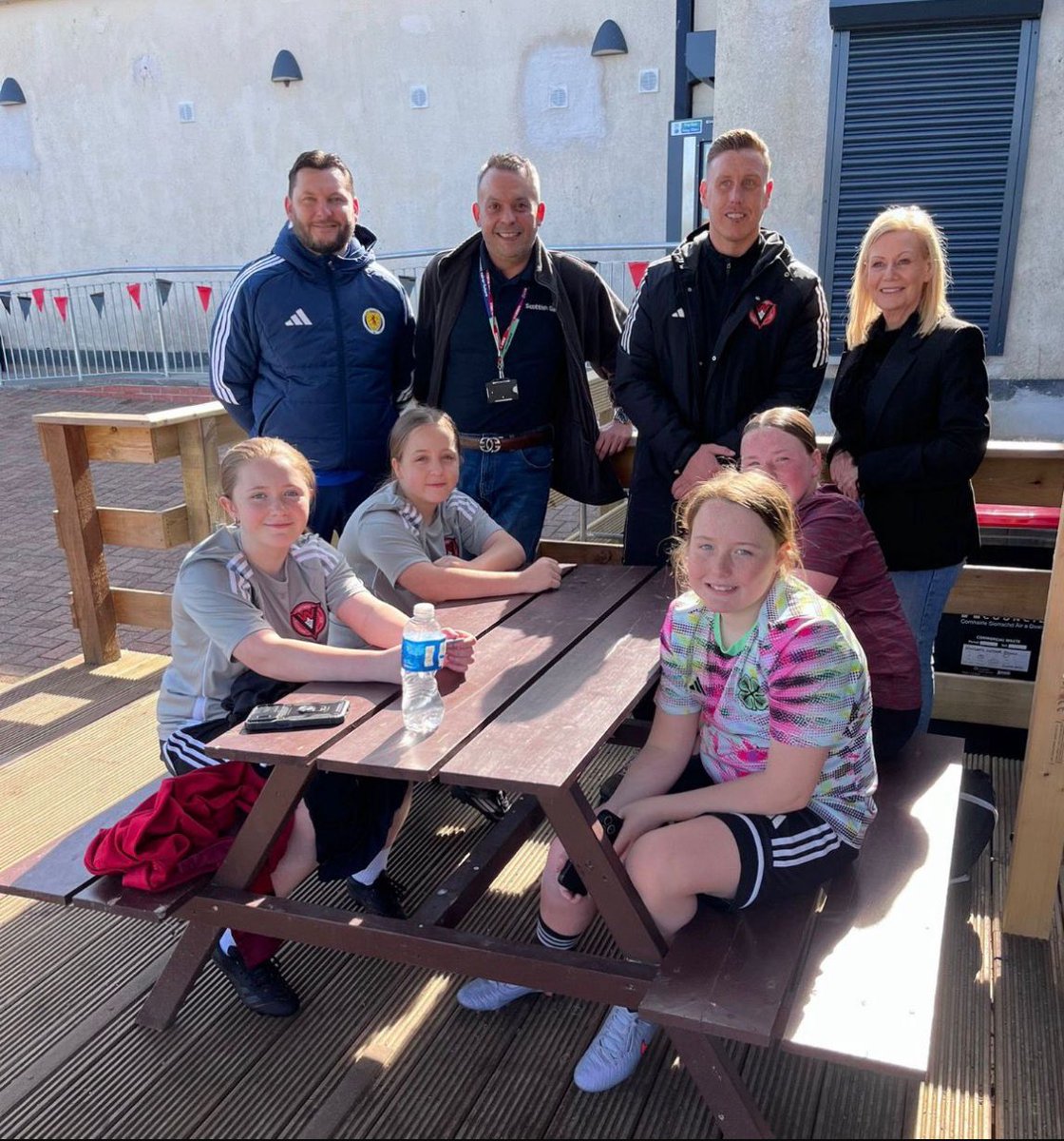 ScotFASouthWest's tweet photo. Fantastic visit to see @in_vics Easter Football camp yesterday alongside @ElaineStewartMP &amp; @scottishgas  Head of Community Wealth Building and Engagement @KarimAwadia. Loads of Smiles😊, Loads of Football ⚽️ and the Sun was shining 😎, everyone having a great time. https://t.co/RbLnhOU1RN