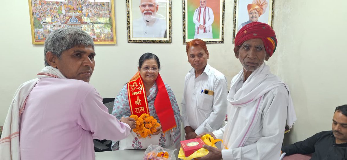 लक्ष्य अटल, सेवा ही संकल्प!

आज दुर्गापुरा स्थित जनसंवाद कार्यालय पर जनसुनवाई कार्यक्रम के अंतर्गत क्षेत्रवासियों की समस्याएँ सुनीं और उनके समाधान के लिए संबंधित अधिकारियों को तत्काल निर्देशित किया।

#JanSunwai #Jaipur