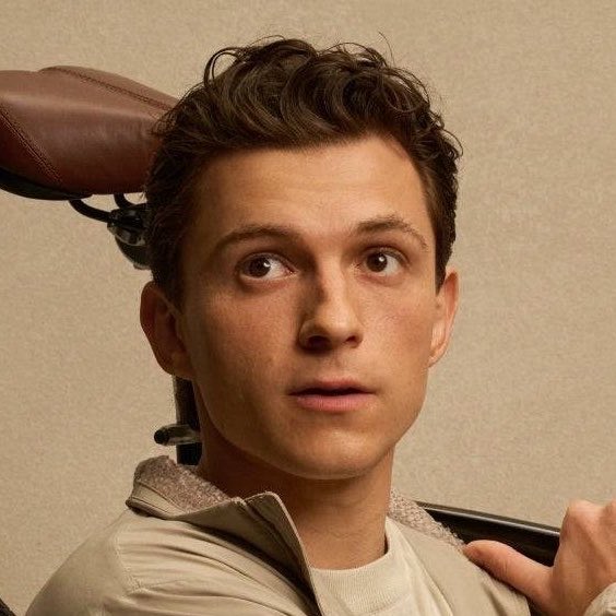 김톰훈 tweet media