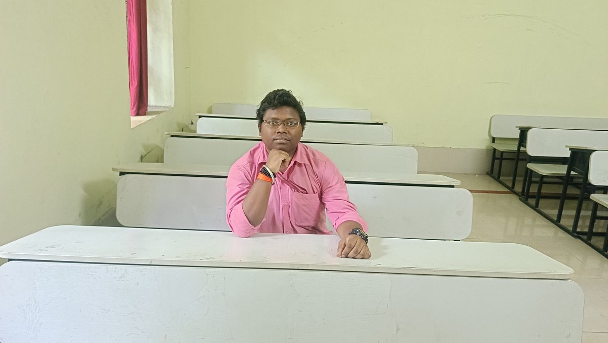 Sandeep_Jamuda's tweet image. Royal Memories of the Royal Department 

GACSNG
Last Class Diary Batch 2024-2026

#studentlife #classroom #finalclass #classes #classlife #pgstudents #pglife #postgraduation #politicalscience #gacsng #gcsng #sngdiary #sng #sundargarh #batch2024 #studentcircle #awosome