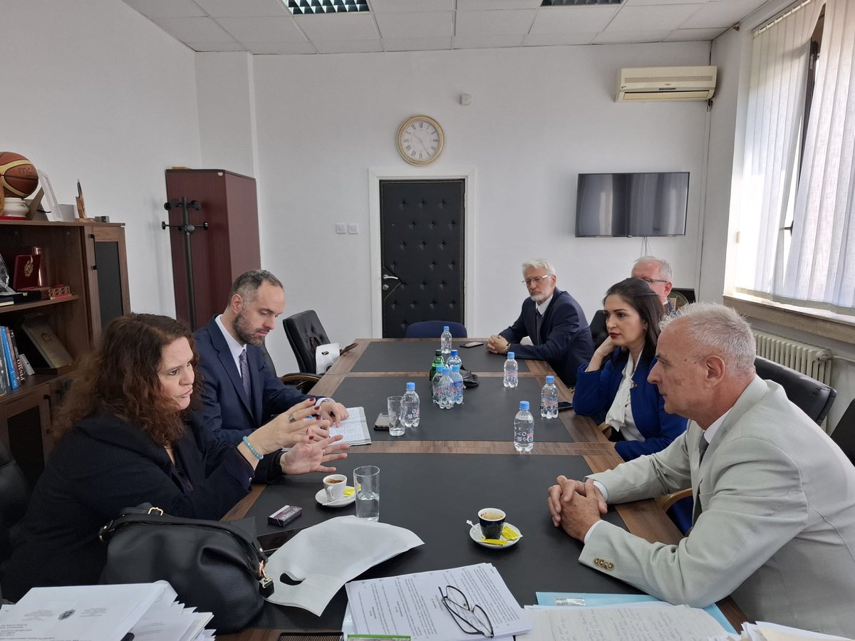 Federalno ministarstvo obrazovanja i nauke tweet media