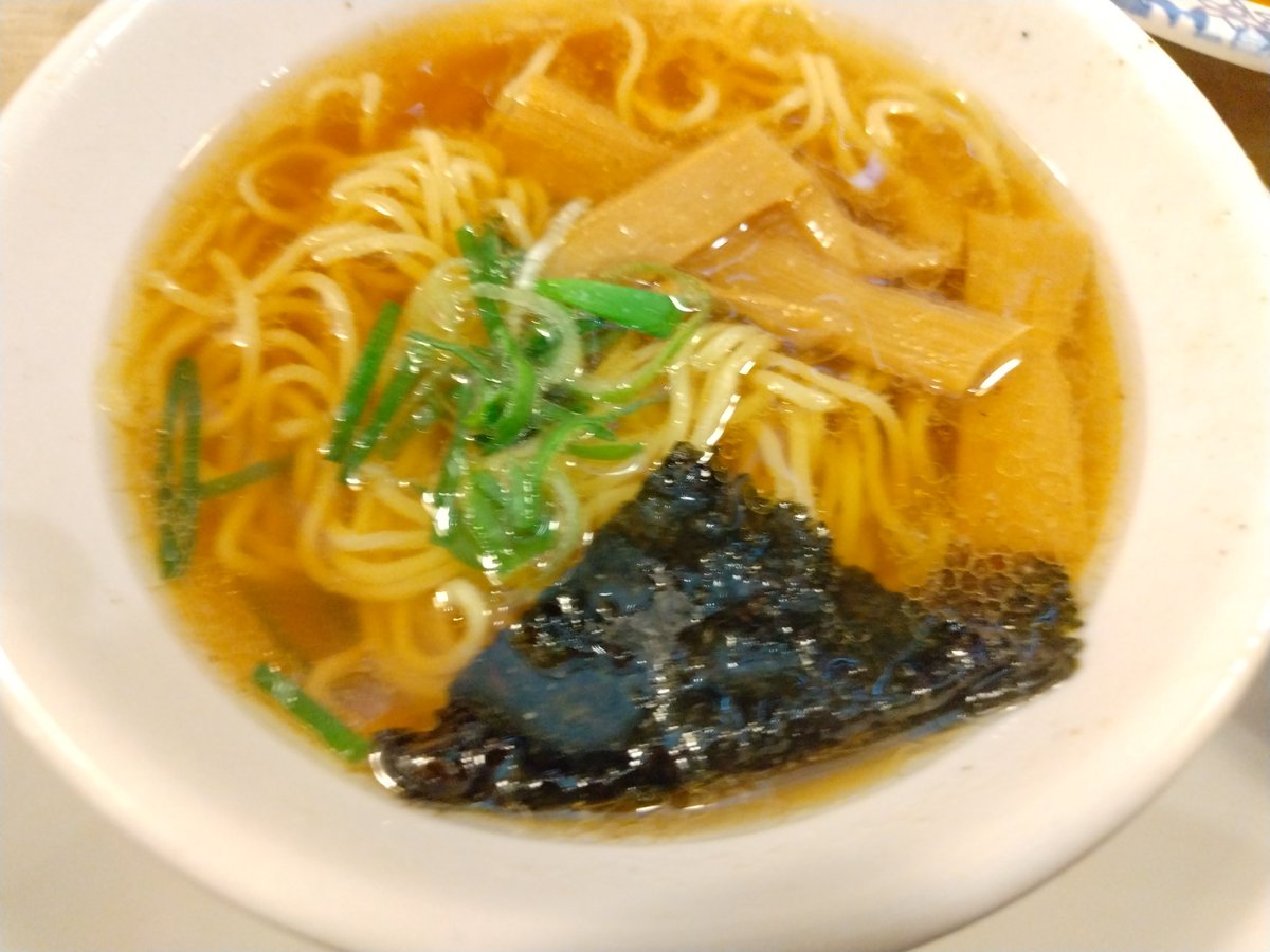 バーミヤン@品川
日替わりランチ＋半炒飯変更
腹減りすぎるは中途半端な時間で
行きたい店は開いてないわで
ここに飛び込んだ！
とりあえず何でも良かったので
こちらをチョイス。
お腹を満たすなら十分だよ。
腹パンで死ぬほど美味かった！
#チャーハン
#ラーメン